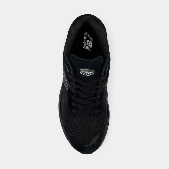 2002R Mens Running Shoes (Black/Black/Silver)