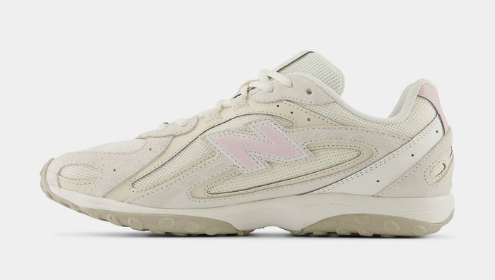 204L Womens Running Shoes (Sea Salt Pink)
