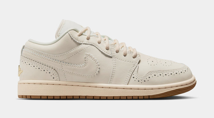 Air Jordan 1 Low SE Womens Lifestyle Shoes (Chalk/Metallic Gold/Pearl White)