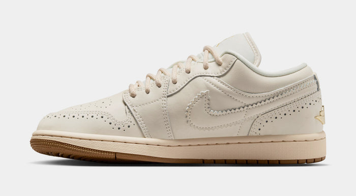 Air Jordan 1 Low SE Womens Lifestyle Shoes (Chalk/Metallic Gold/Pearl White)