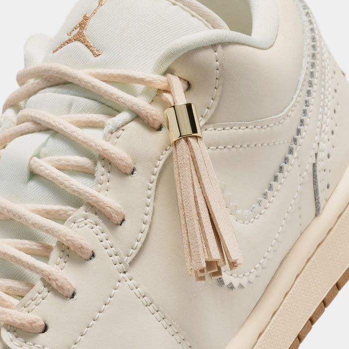 Air Jordan 1 Low SE Womens Lifestyle Shoes (Chalk/Metallic Gold/Pearl White)