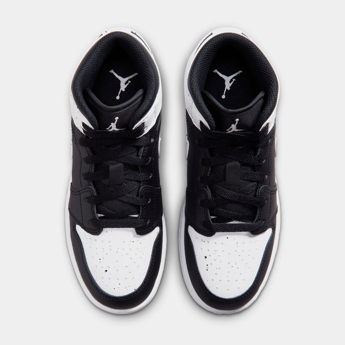 Air Jordan 1 Mid SE Oreo Grade School Lifestyle Shoes (Black/Black/White)