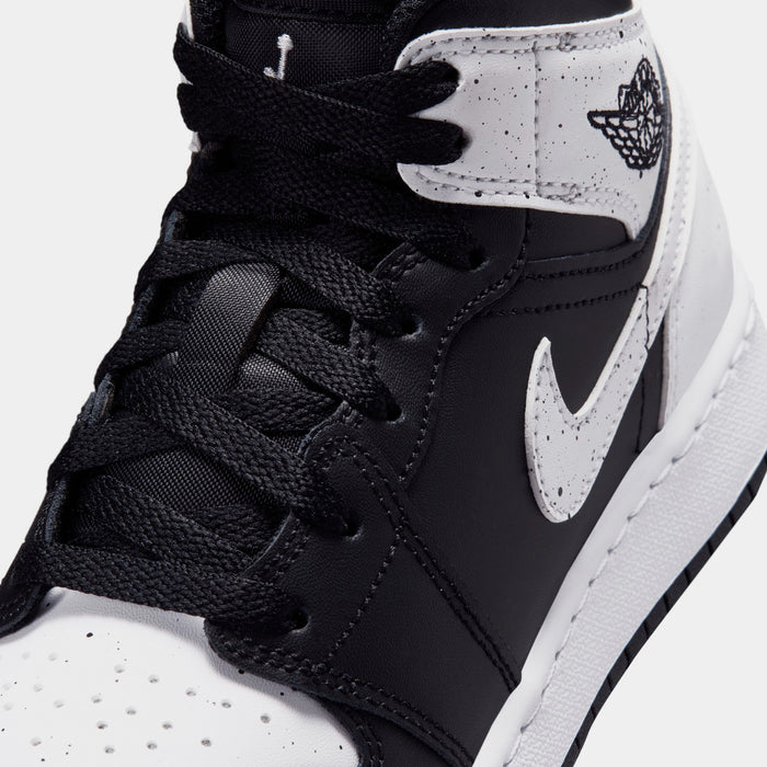 Air Jordan 1 Mid SE Oreo Grade School Lifestyle Shoes (Black/Black/White)