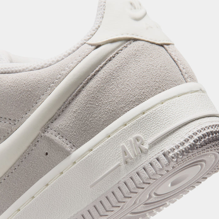 Air Force 1 LV8 Grade School Lifestyle Shoes (Vast Grey/Sail)