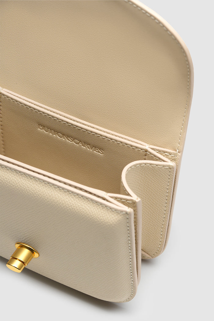 alba bag in beige detailed view of textured saffiano cow leather