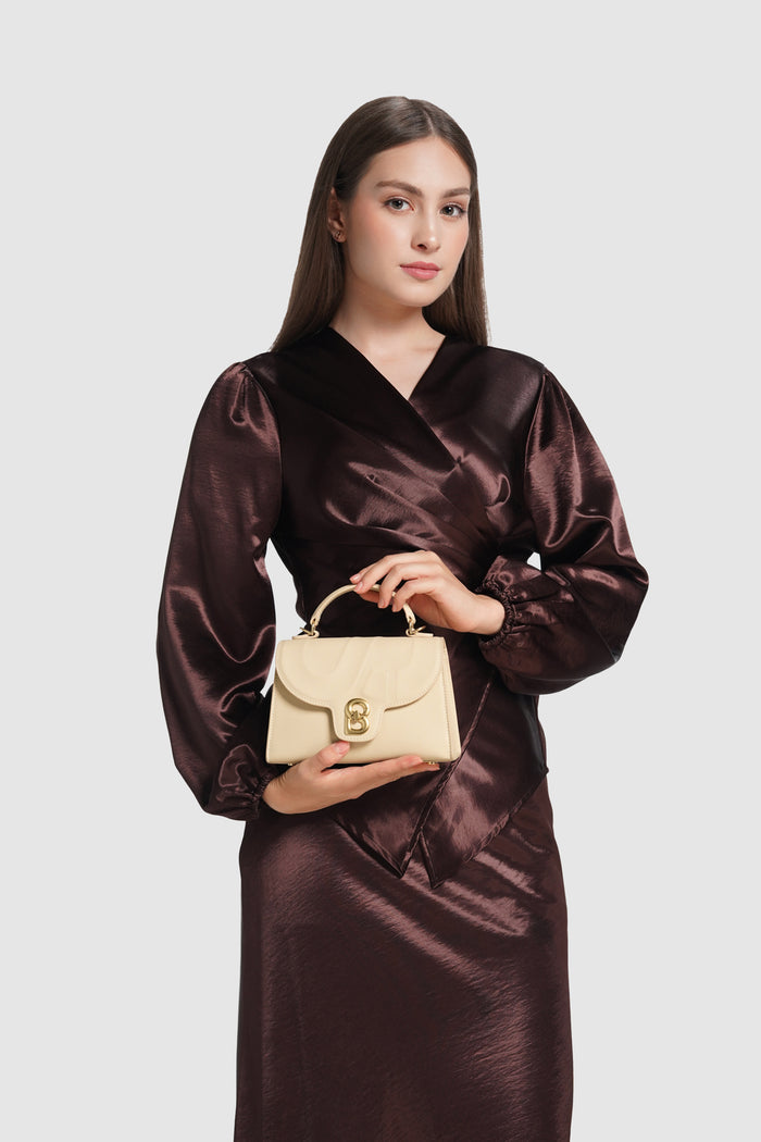 alda bag ivory sand with top handle