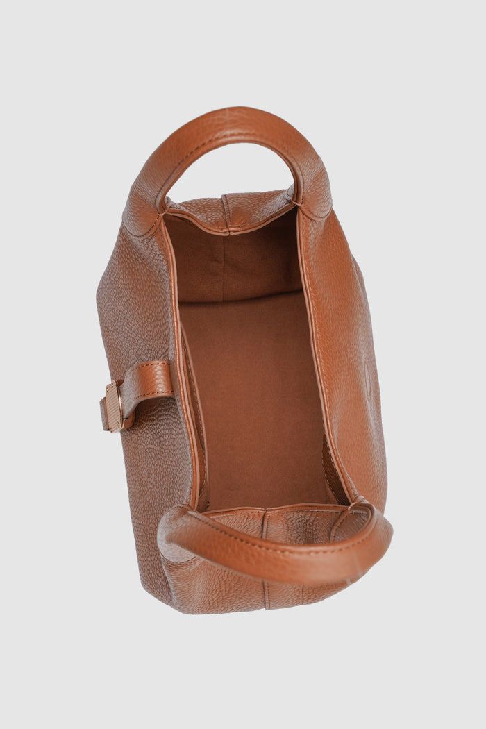 alexandra shoulder bag in caramel by buttonscarves interior