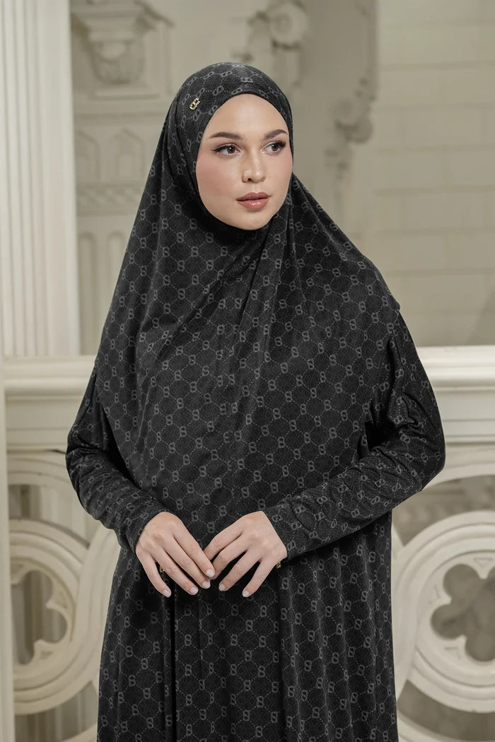 Arumi Set Dress - Black