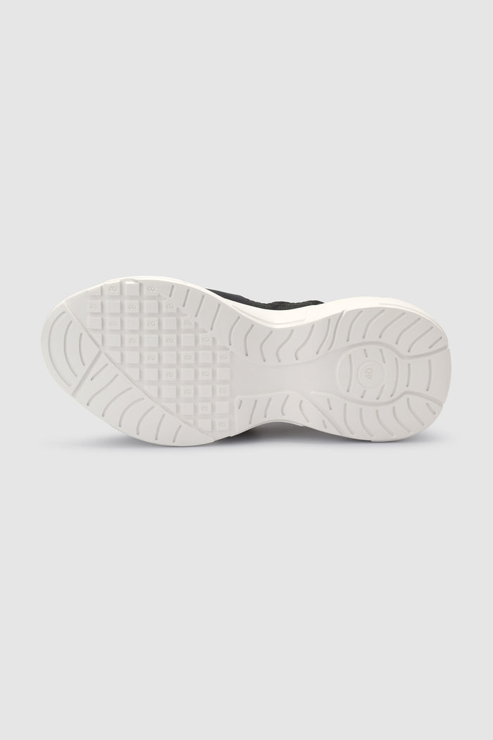 Beverly Stretch Sneakers - Black