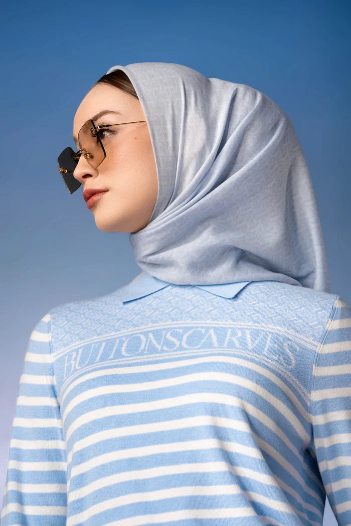 bimu horizon square scarf in hydra by buttonscarves style look