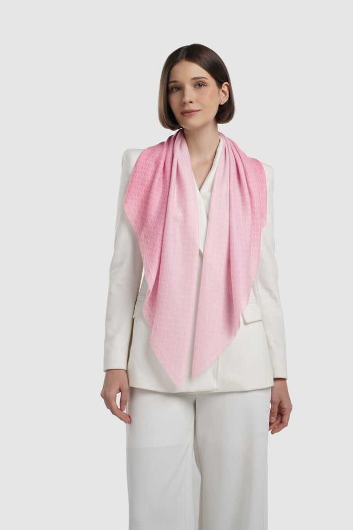 bimu horizon square scarf in lyra by buttonscarves style look