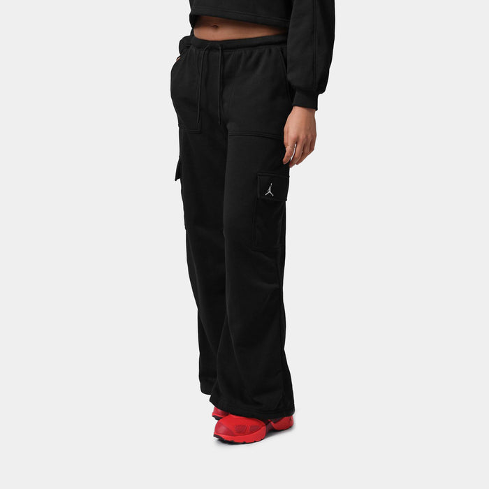 Brooklyn Fleece Cargo Womens Sweatpants (Black/White)