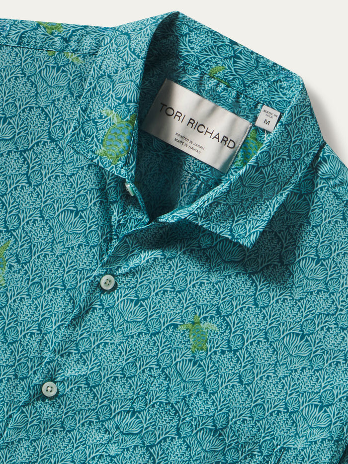 Teal Chelonian print cotton lawn shirt, close-up of collar with Tori Richard label.