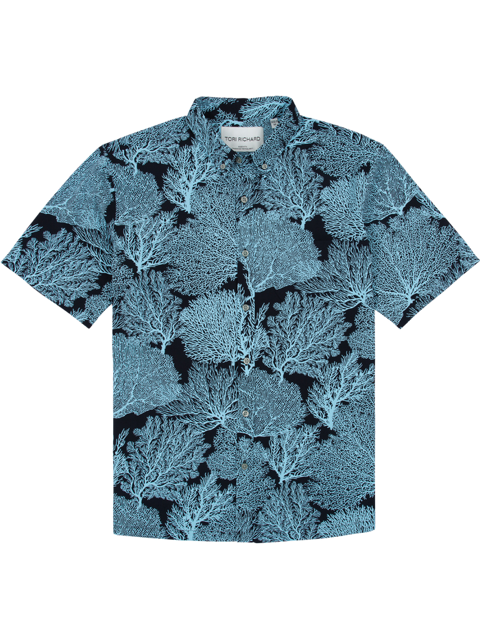 Blue reef-print short-sleeve shirt, wrinkle-resistant fabric, front view.