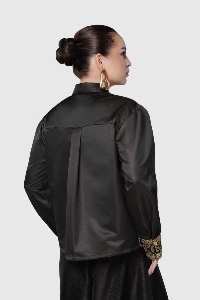 deli etoffe crop shirt brown by buttonscarves back view