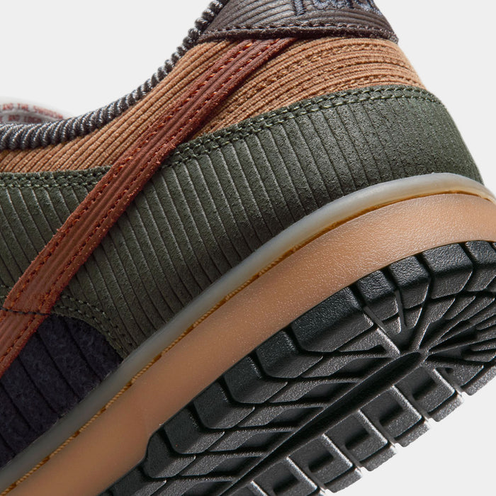 Dunk Low Retro Premium Mens Lifestyle Shoes (Light British Tan/Cinnamon/Cargo Khaki)