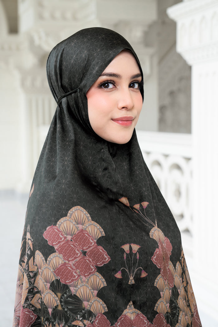egypt prayer robe in eclipse by buttonscarves detail