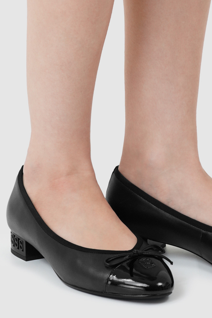 Elie Pump - Black
