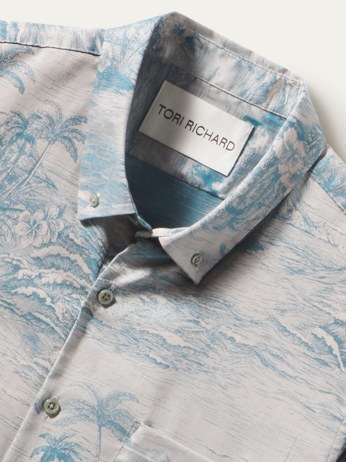 Blue and white scenic jacquard cotton Hawaiian shirt, collar close-up with Tori Richard label.