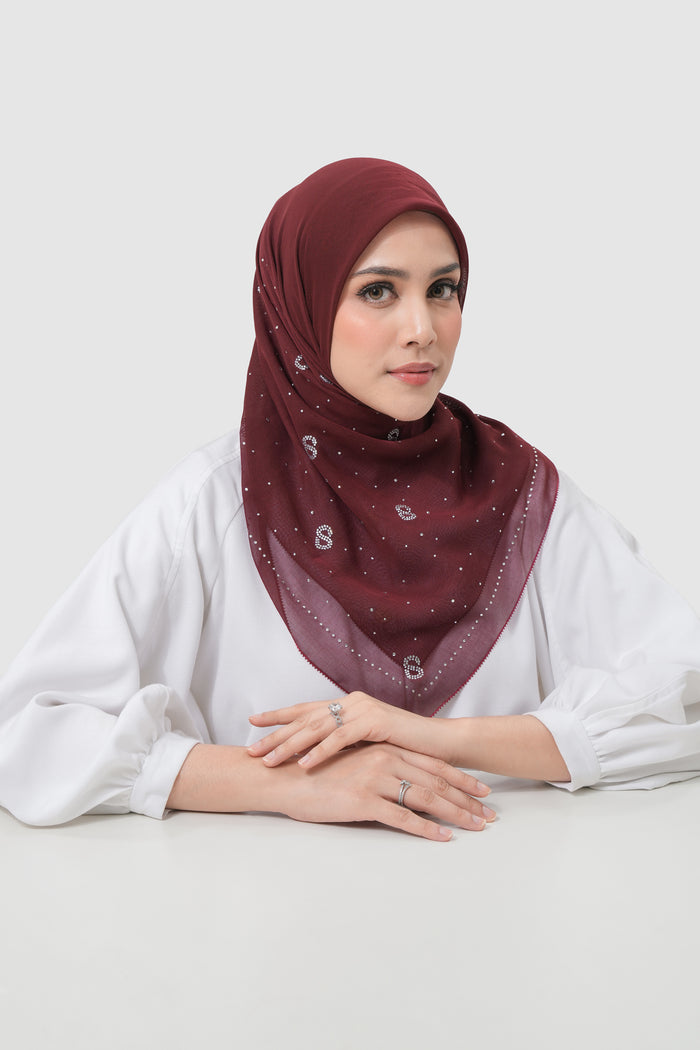 everyday glam scarf in maroon by buttonscarves
