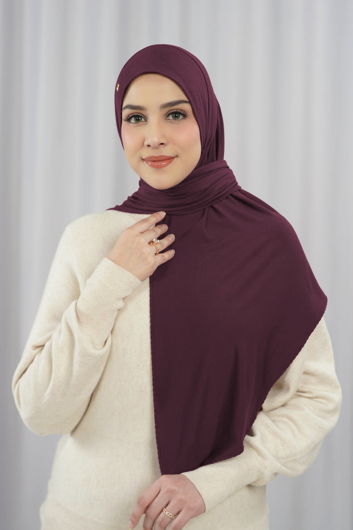 everyday jersey slip-on scarf in burgundy by buttonscarves
