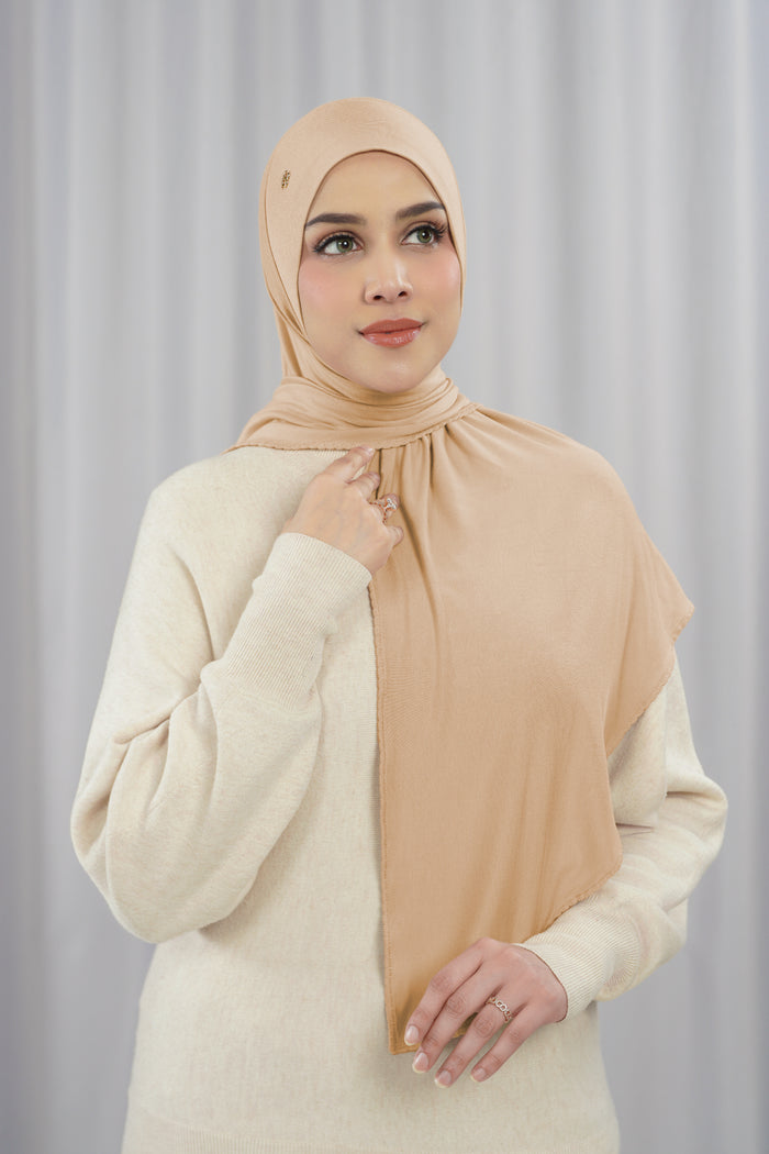 everyday jersey slip-on scarf in sesame by buttonscarves