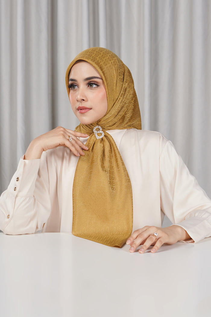 everyday tapis embossed 2.0 in cumin by buttonscarves