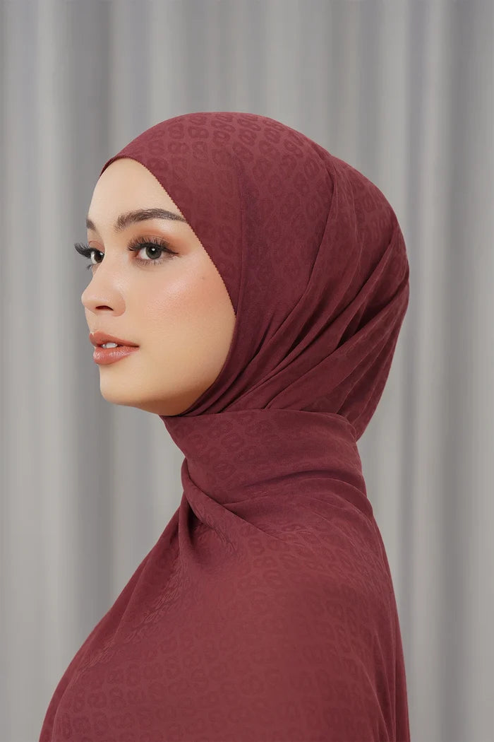 georgette tapis shawl new maroon by buttonscarves