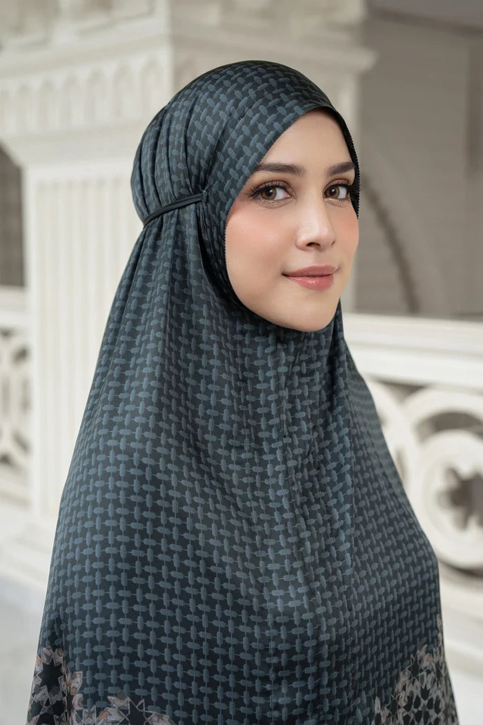 haramain 2 prayer robe in dates by buttonscarves detail close-up