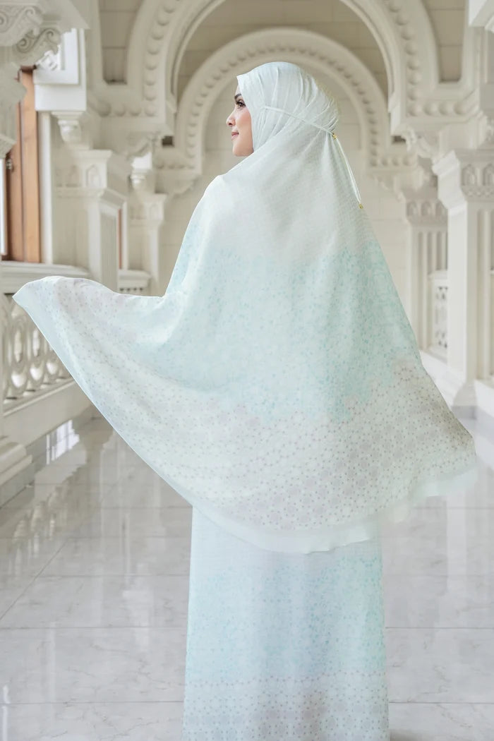 haramain2 prayer robe in holy by buttonscarves back view