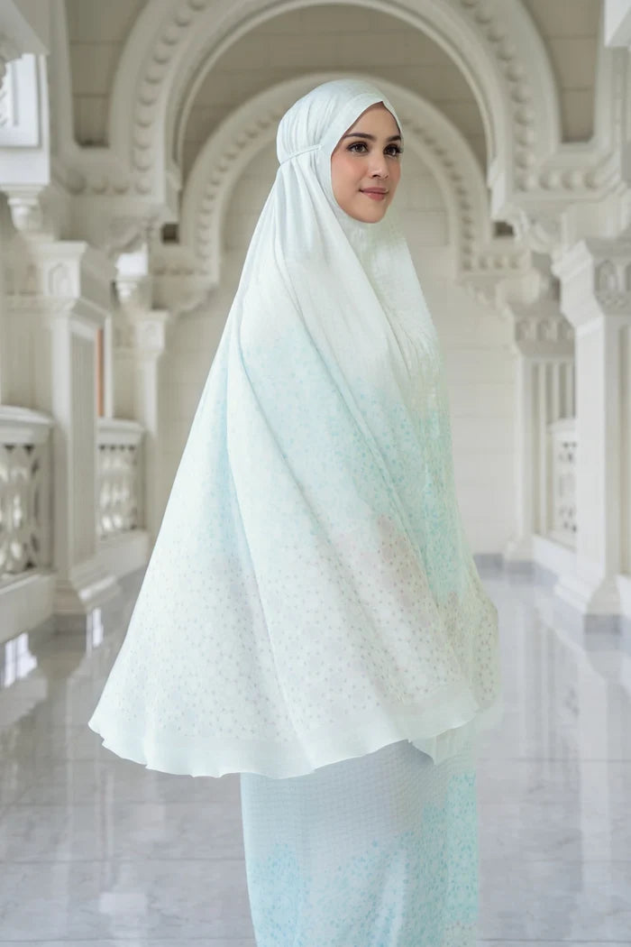 haramain2 prayer robe in holy by buttonscarves side view