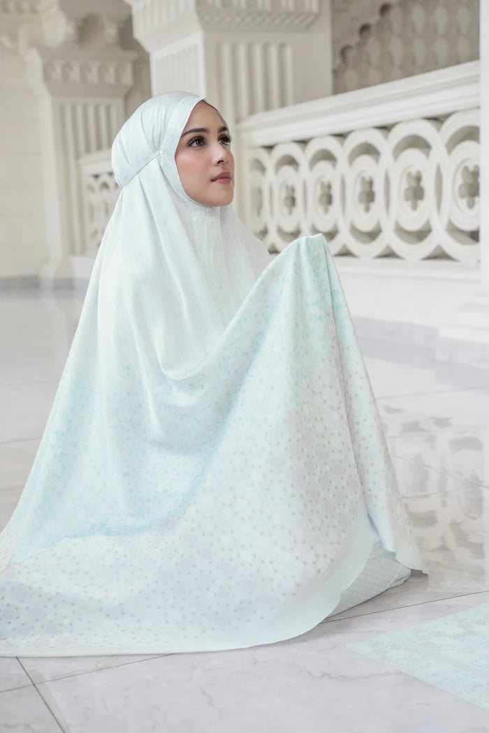 haramain2 prayer robe in holy by buttonscarves