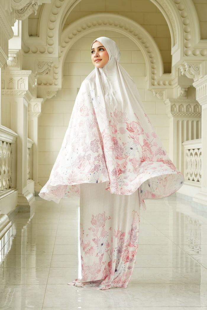 Hermosa Prayer Robe - Tuberose