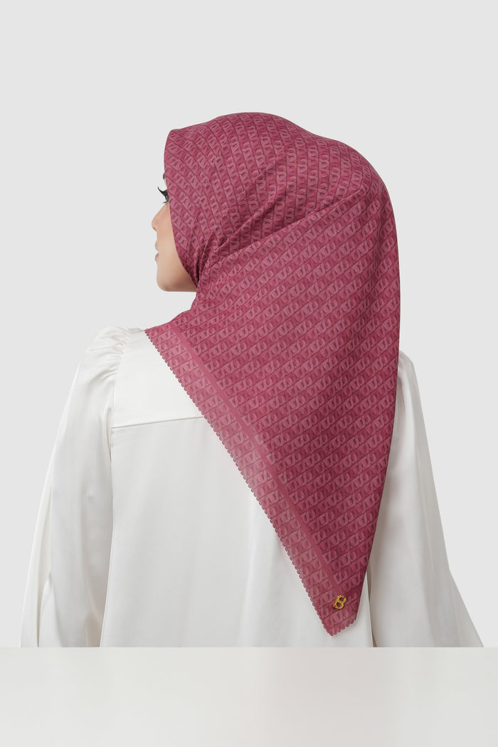 Interlock Square - Mulberry