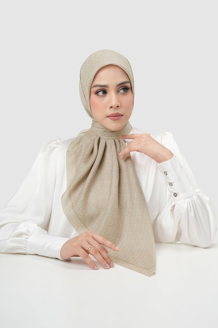 Interlock Square - Sand