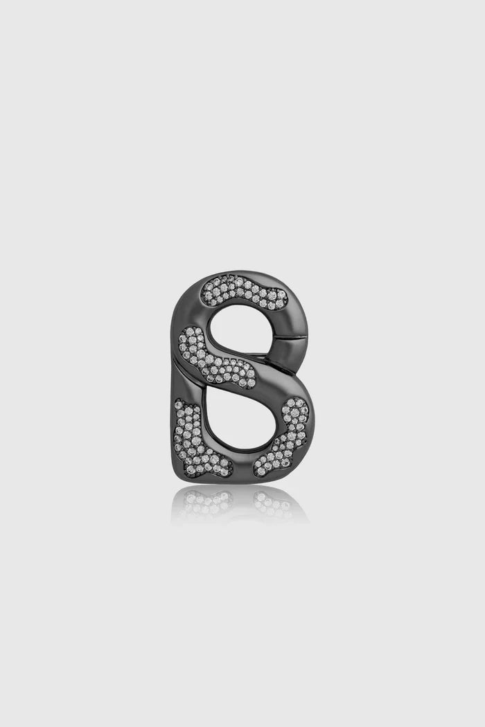 isla brooch in hematite detail close-up