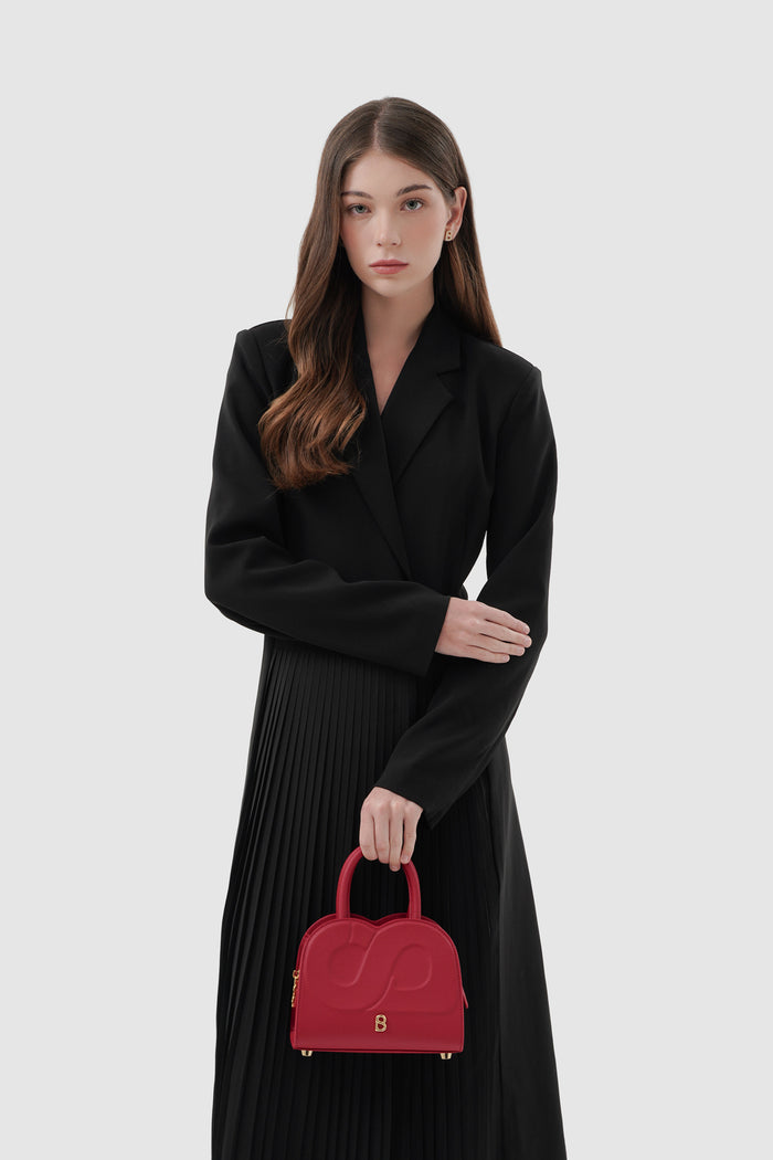 joy bag small with saffiano leather in lacca by buttonscarves hand carried style