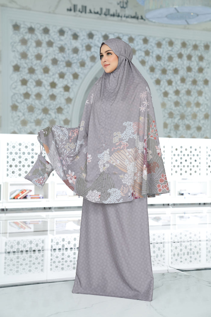Kimmonia Prayer Robe - Shadow
