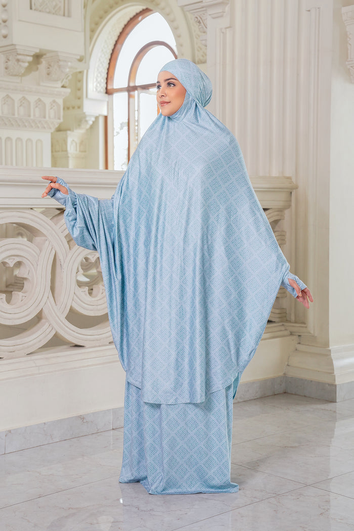 Lacorde Prayer Robe - Blue
