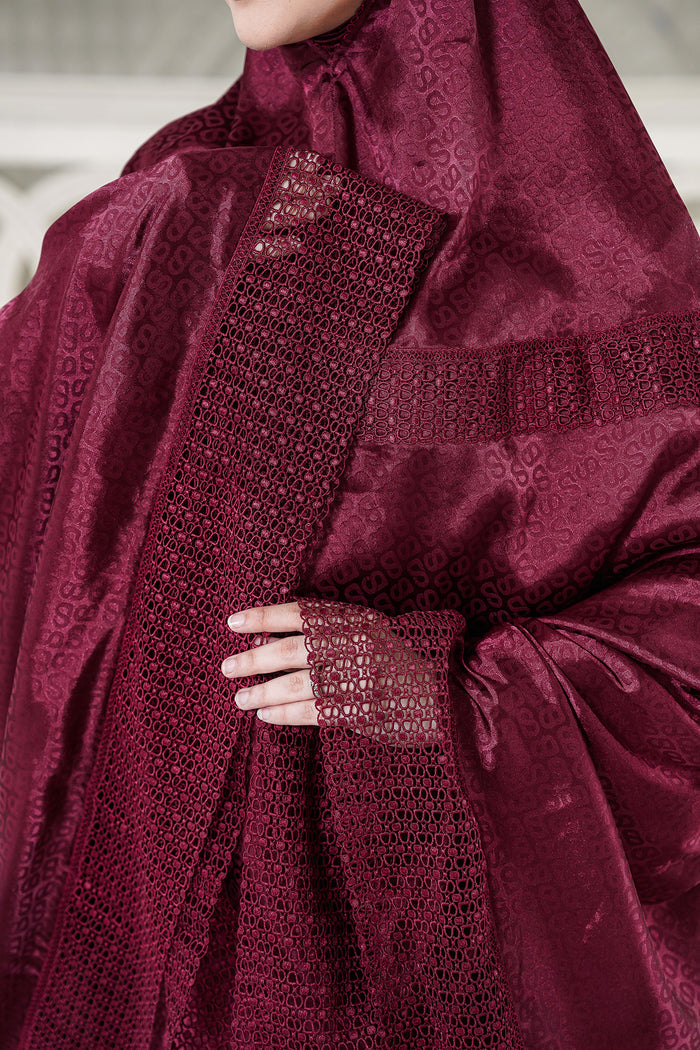 Lavish Tapis Prayer Robe - Maroon