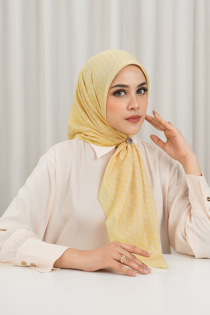 Leena Monogram Square - Pale Banana