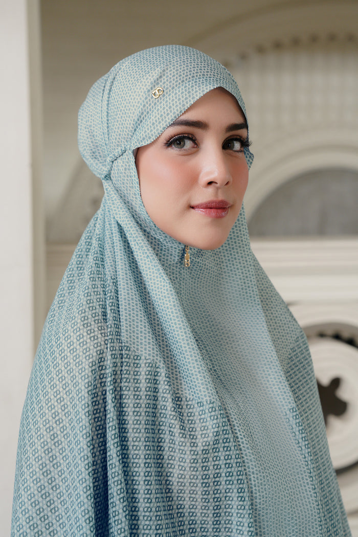 Linka Two Tone Capsule Prayer Robe - Mist