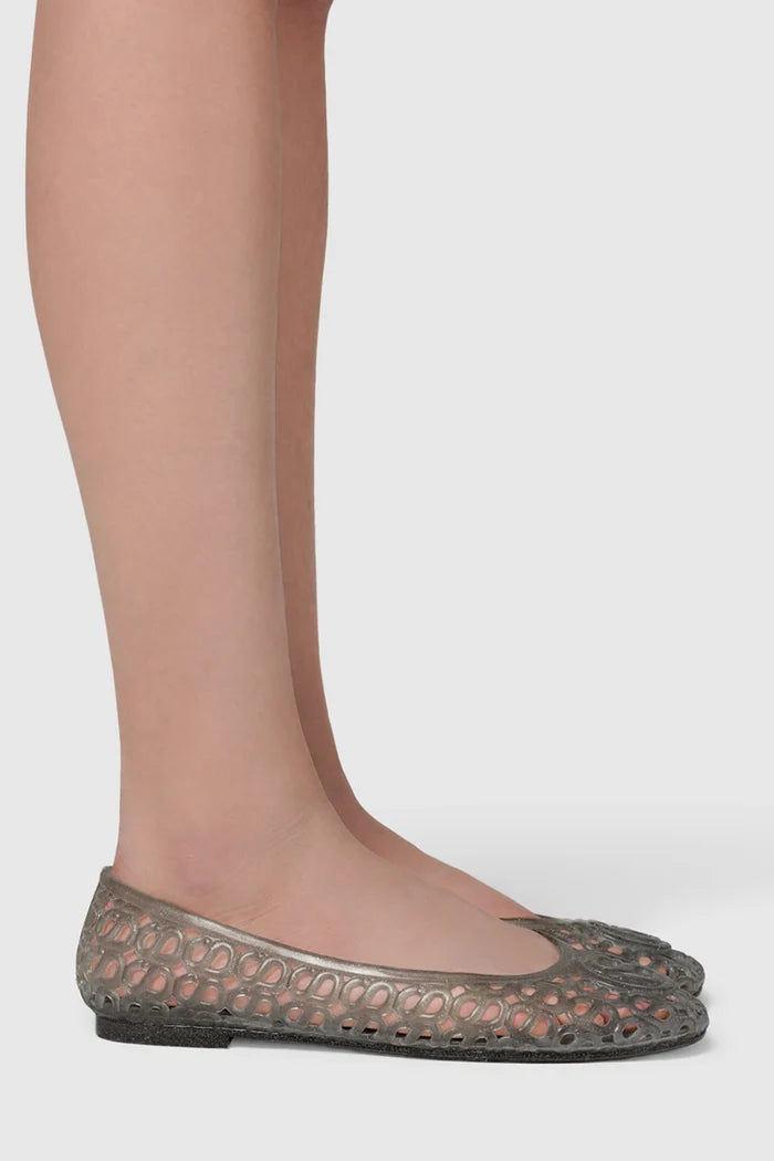 luna jelly shoes in black by buttonscarves wearing side looks