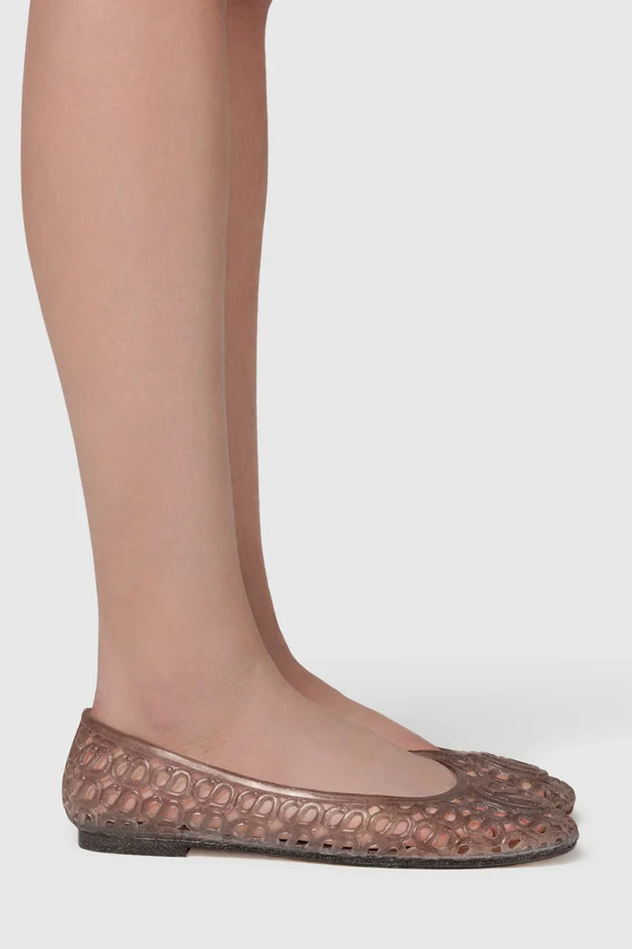 luna jelly shoes in brown by buttonscarves wearing side looks