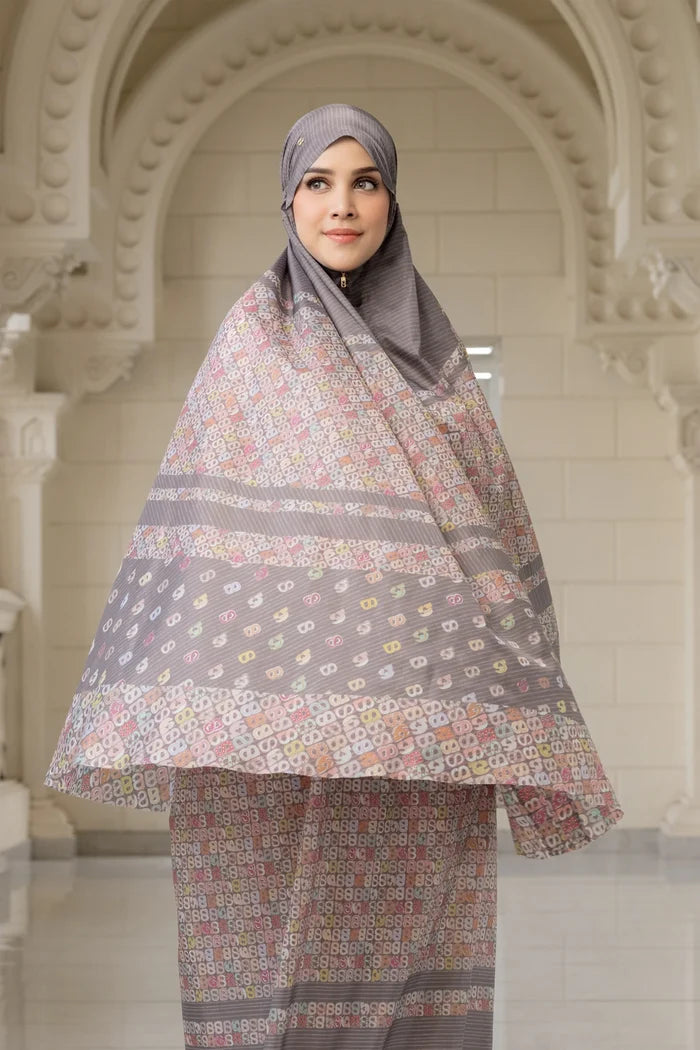 Nagita Capsule Prayer Robe - Chestnut