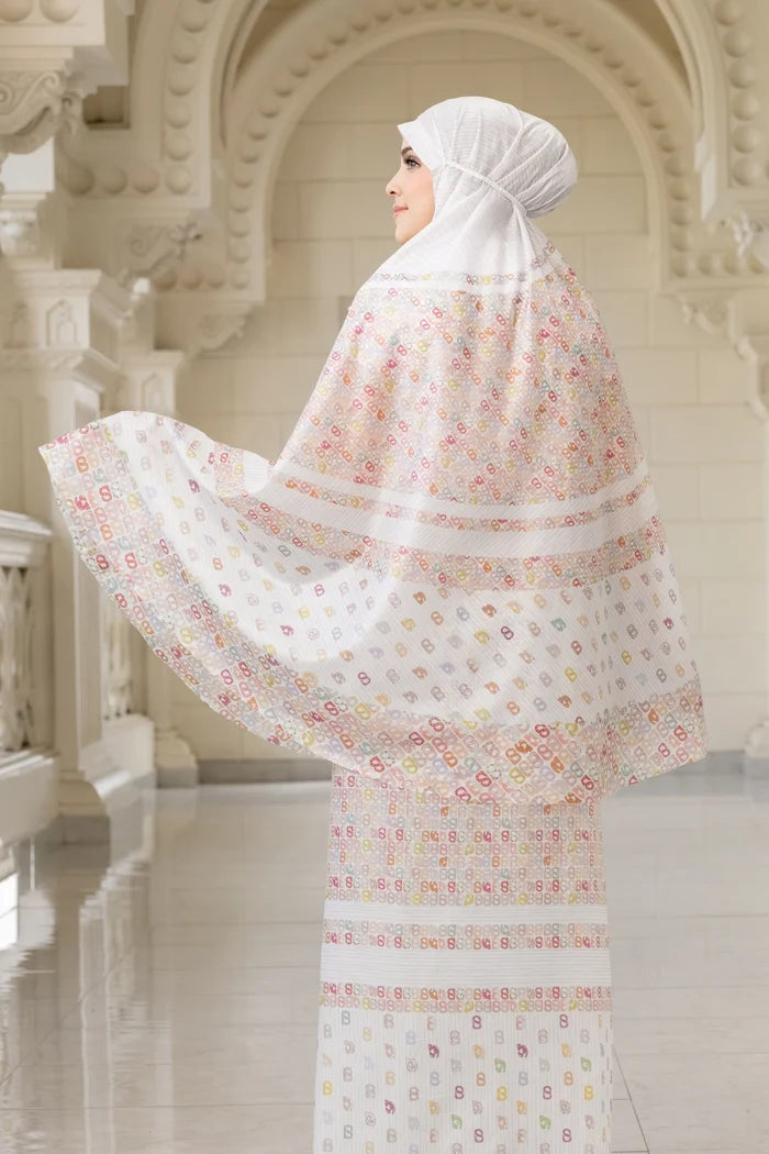 Nagita Capsule Prayer Robe - True White