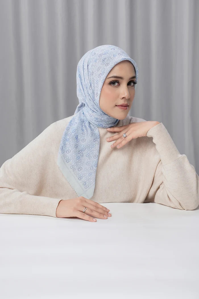 Nagita Square - Blue Aura