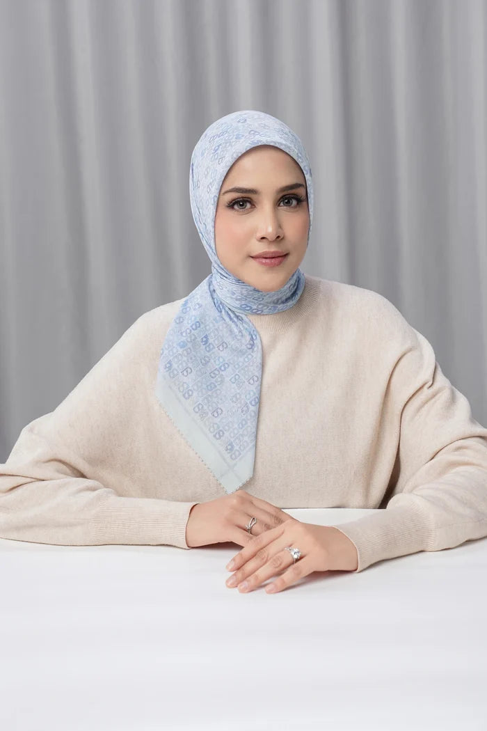 Nagita Square - Blue Aura
