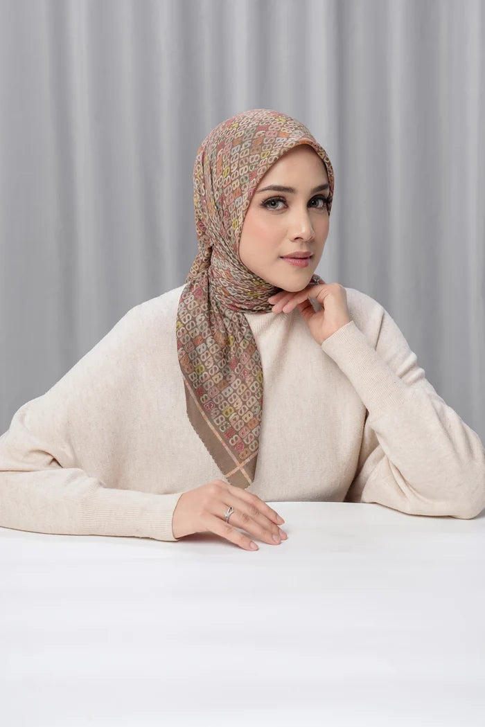 Nagita Square - Chestnut