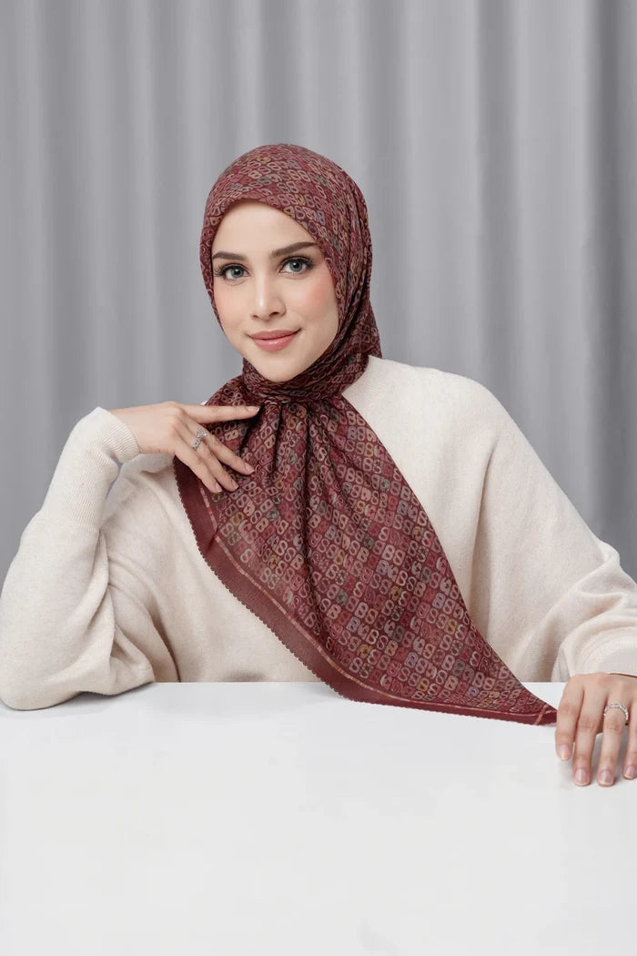 Nagita Square - Pomegranate